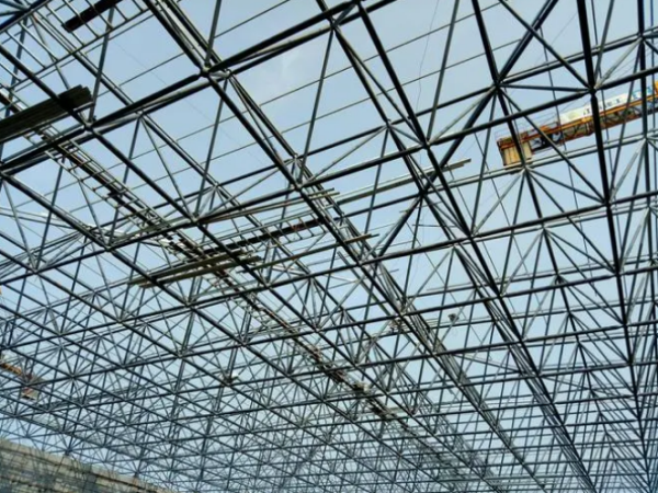 信州区网架工程对于建筑结构的重要性？